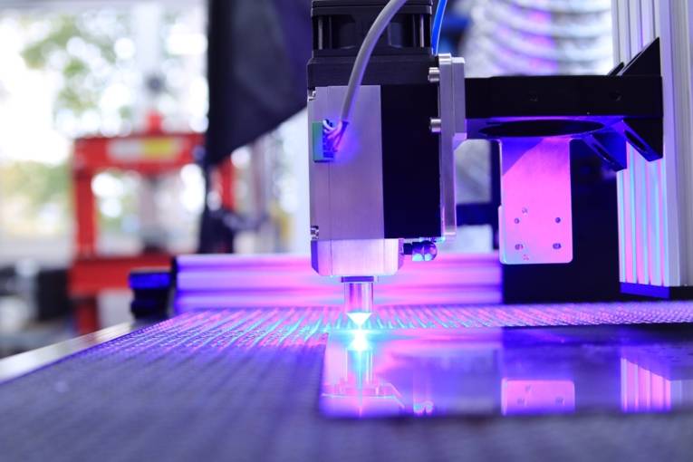 Ein Laser im Produktionstechnischen Zentrum Hannover PZH